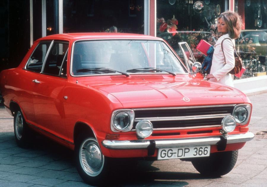  Opel Kadett 2-Door Sedan 1965 года  (фото 8 из 12)